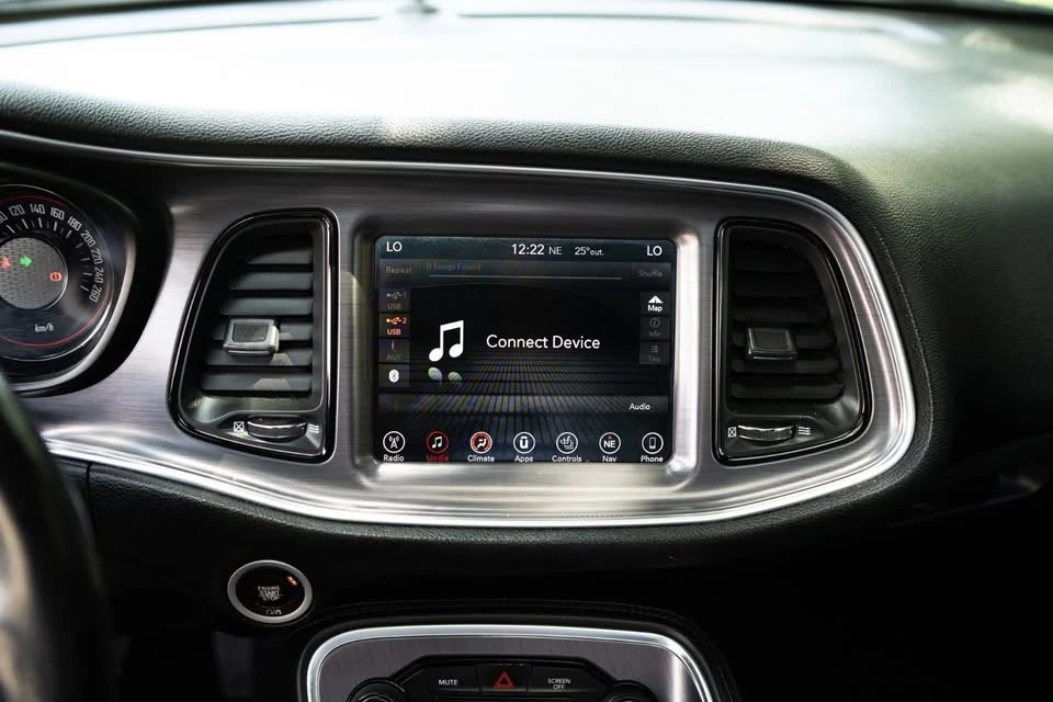 2017 Dodge Challenger 3rd Gen - Image 13 of 19
