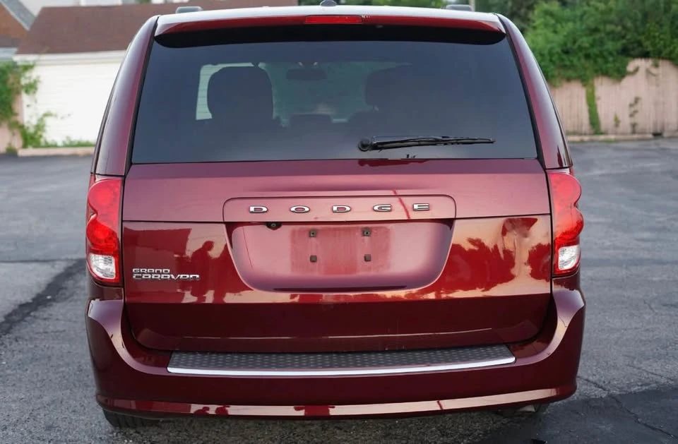 2017 Dodge Caravan - Image 5 of 15