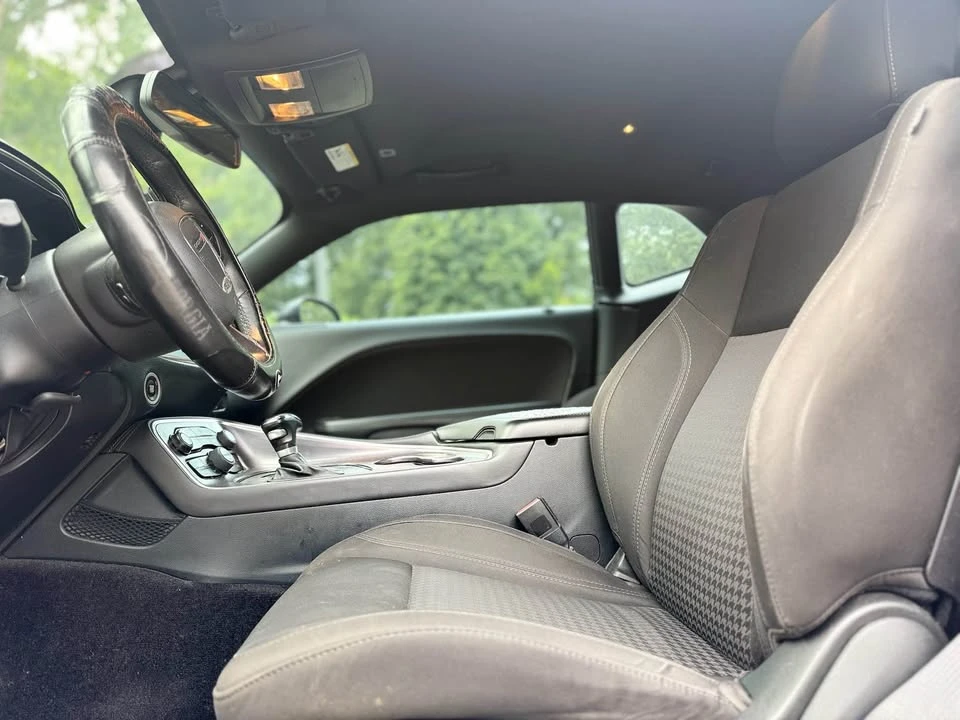 2017 Dodge Challenger 3rd Gen - Image 4 of 6