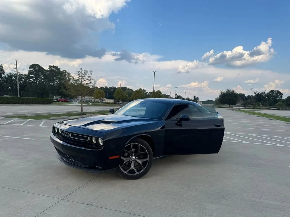 2017 Dodge Challenger 3rd Gen - Image 2 of 13