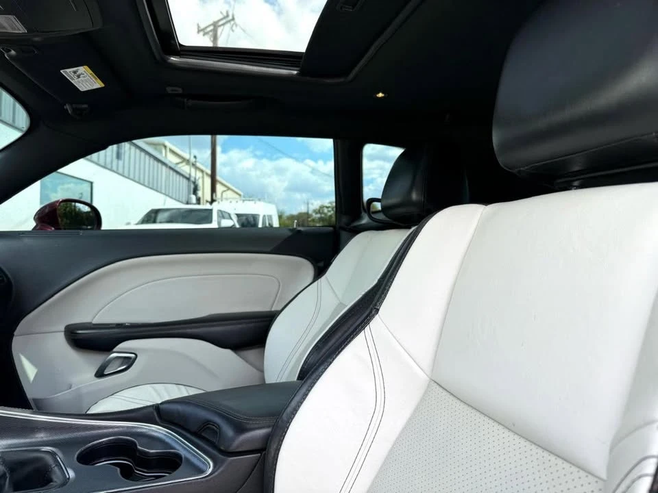2017 Dodge Challenger 3rd Gen - Image 14 of 19