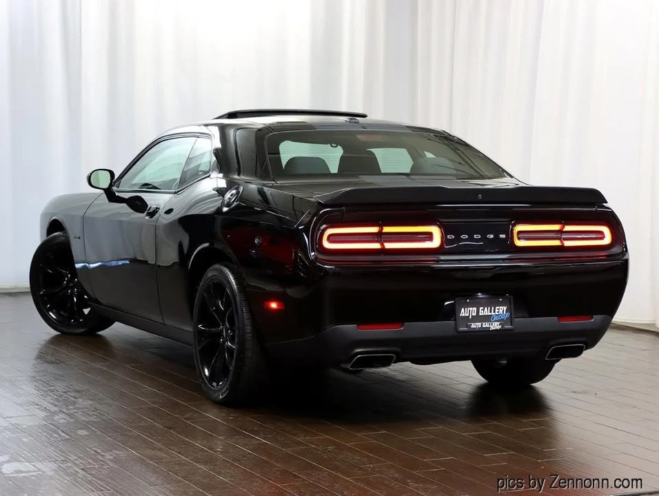 2017 Dodge Challenger 3rd Gen - Image 9 of 20