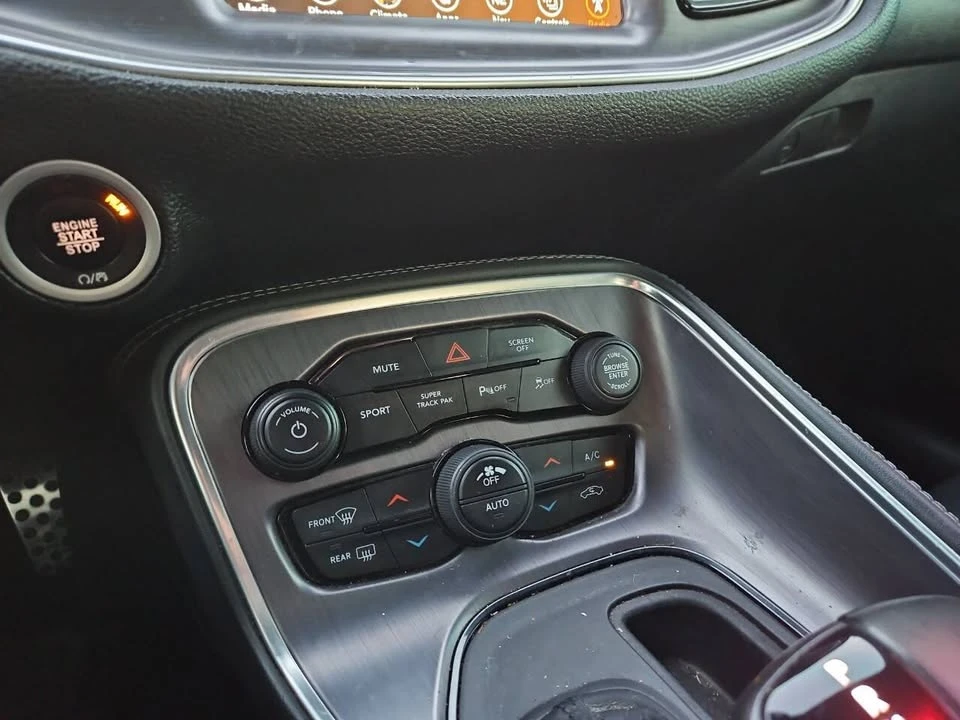 2017 Dodge Challenger 3rd Gen - Image 19 of 20