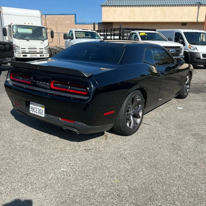 2017 Dodge Challenger 3rd Gen - Image 5 of 20