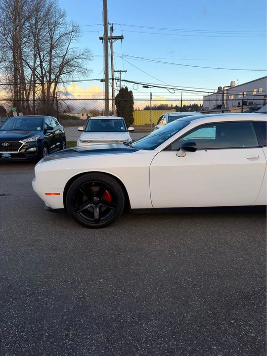 2017 Dodge Challenger 3rd Gen - Image 2 of 8