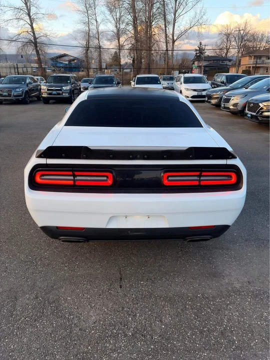 2017 Dodge Challenger 3rd Gen - Image 4 of 8
