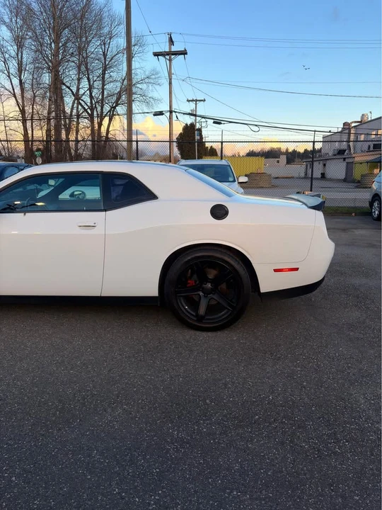 2017 Dodge Challenger 3rd Gen - Image 3 of 8