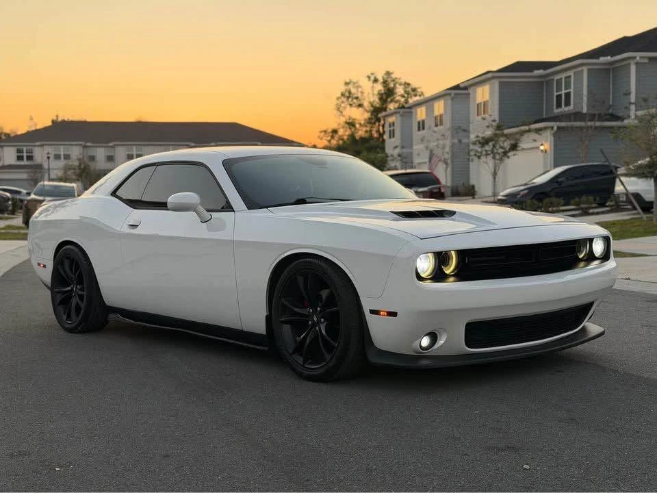 2017 Dodge Challenger 3rd Gen - Image 2 of 8