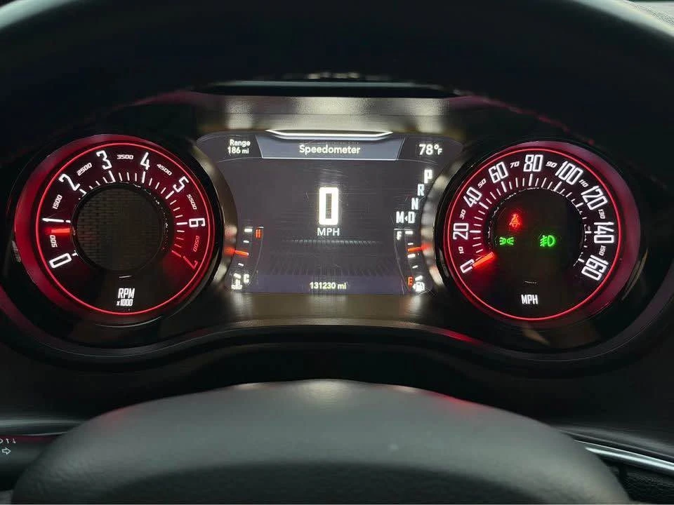 2017 Dodge Challenger 3rd Gen - Image 4 of 8