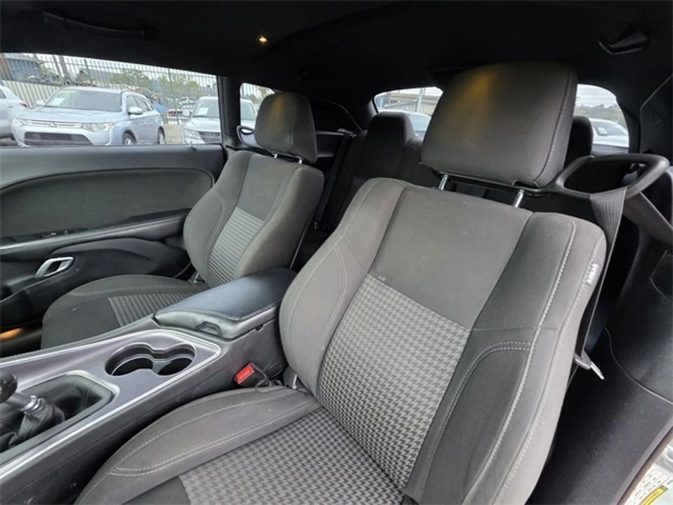 2017 Dodge Challenger 3rd Gen - Image 16 of 20