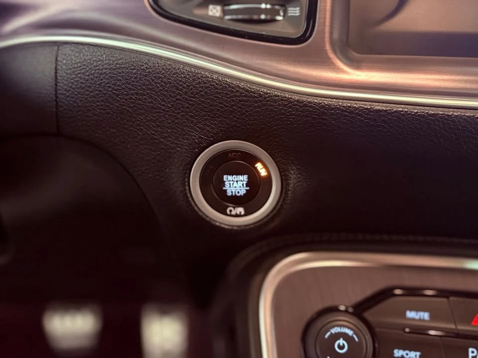 2017 Dodge Challenger 3rd Gen - Image 10 of 20