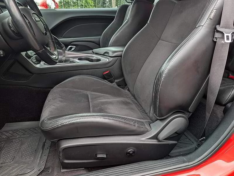 2017 Dodge Challenger 3rd Gen - Image 11 of 16