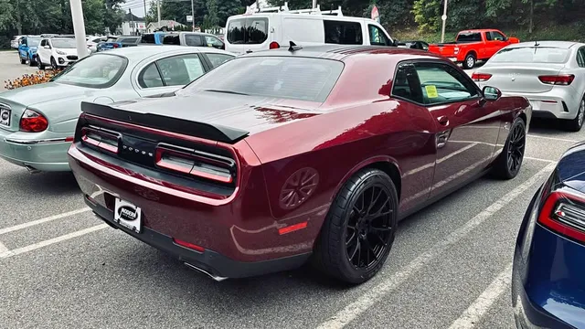 2017 Dodge Challenger 392 Hemi Scat Pack Shaker Coupe 2D