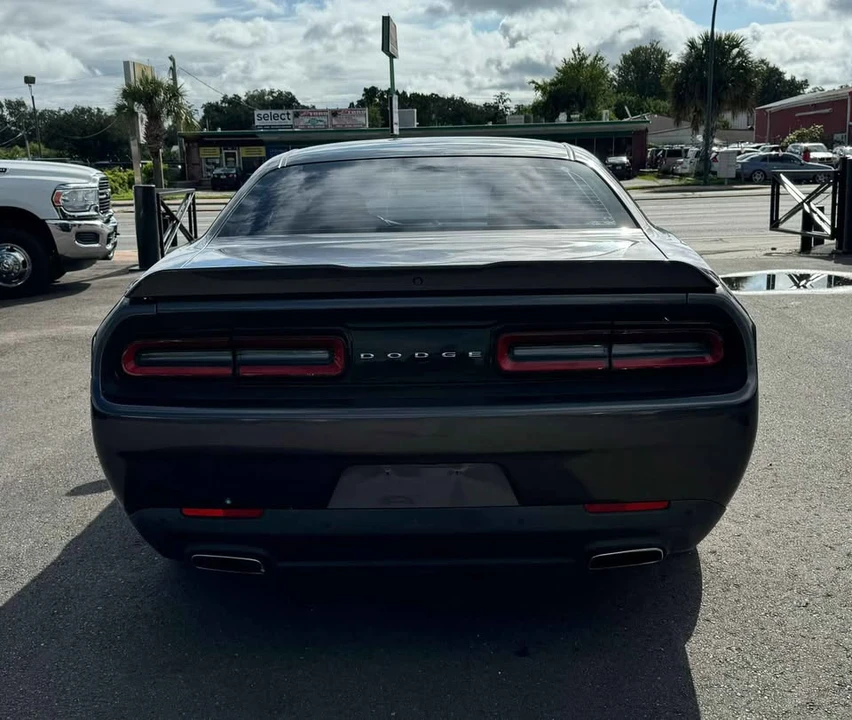 2017 Dodge Challenger 3rd Gen - Image 5 of 9