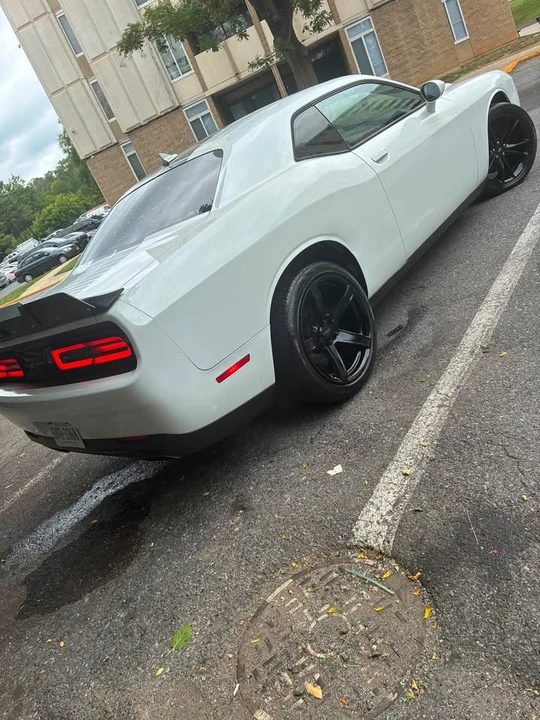 2017 Dodge Challenger 3rd Gen - Image 8 of 9