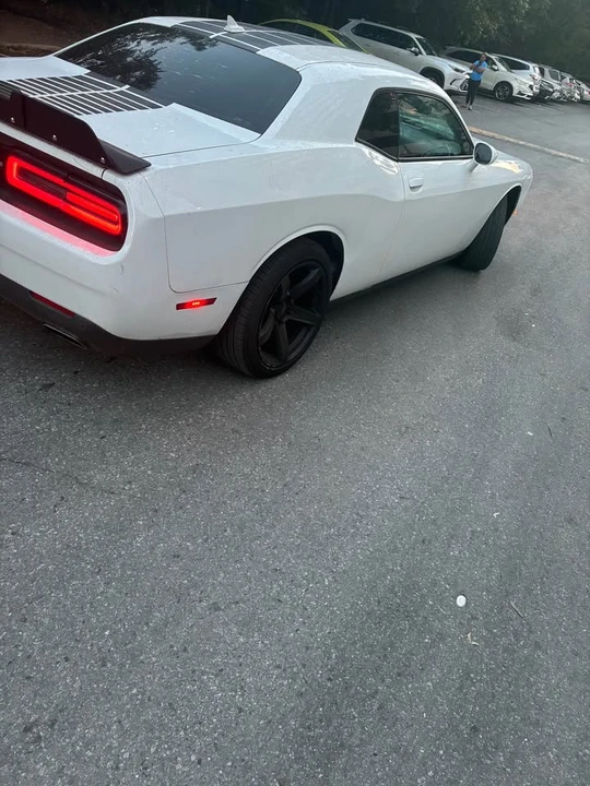 2017 Dodge Challenger 3rd Gen - Image 2 of 9