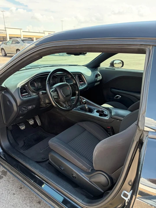 2017 Dodge Challenger 3rd Gen - Image 5 of 14