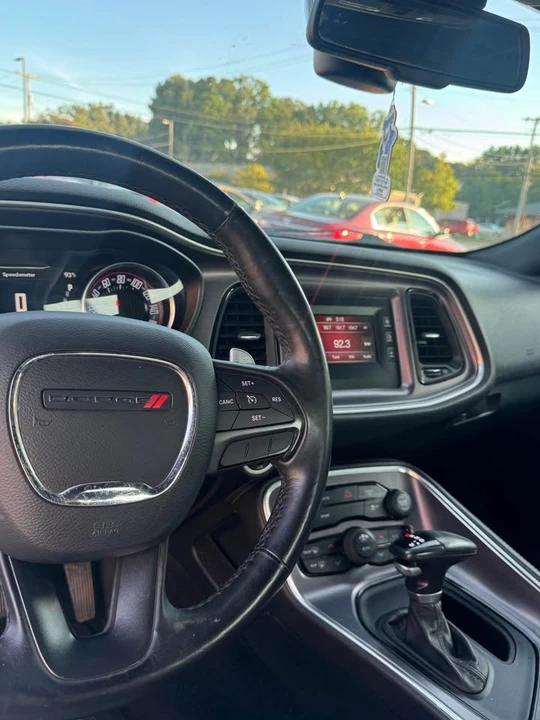 2017 Dodge Challenger 3rd Gen - Image 10 of 12
