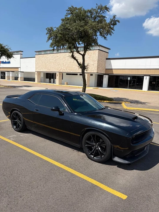 2017 Dodge Challenger 3rd Gen - Image 4 of 14