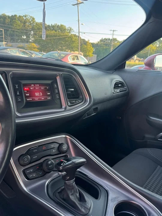 2017 Dodge Challenger 3rd Gen - Image 9 of 12