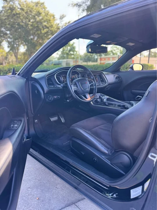 2017 Dodge Challenger 3rd Gen - Image 10 of 16