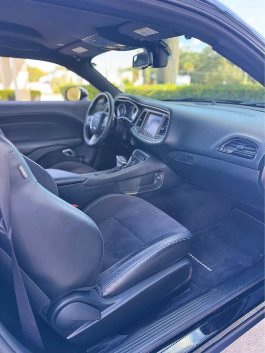 2017 Dodge Challenger 3rd Gen - Image 13 of 16