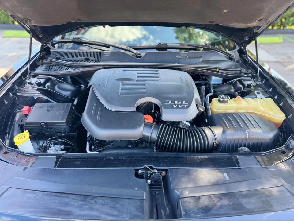2017 Dodge Challenger 3rd Gen - Image 5 of 16