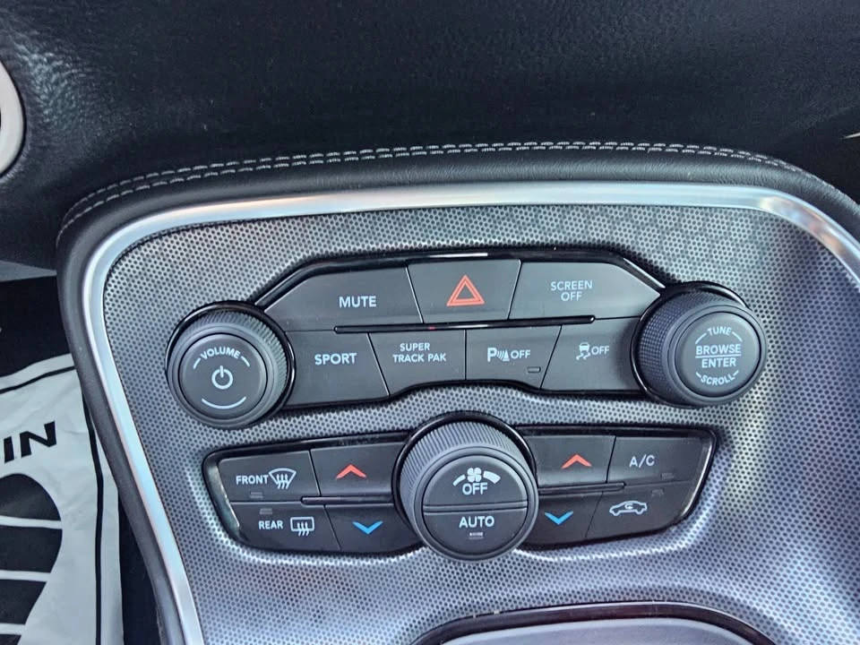 2017 Dodge Challenger 3rd Gen - Image 13 of 20