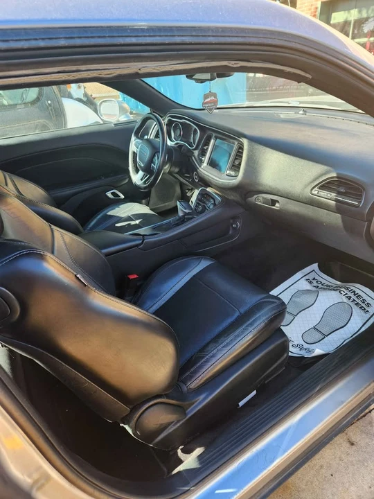 2017 Dodge Challenger 3rd Gen - Image 10 of 17