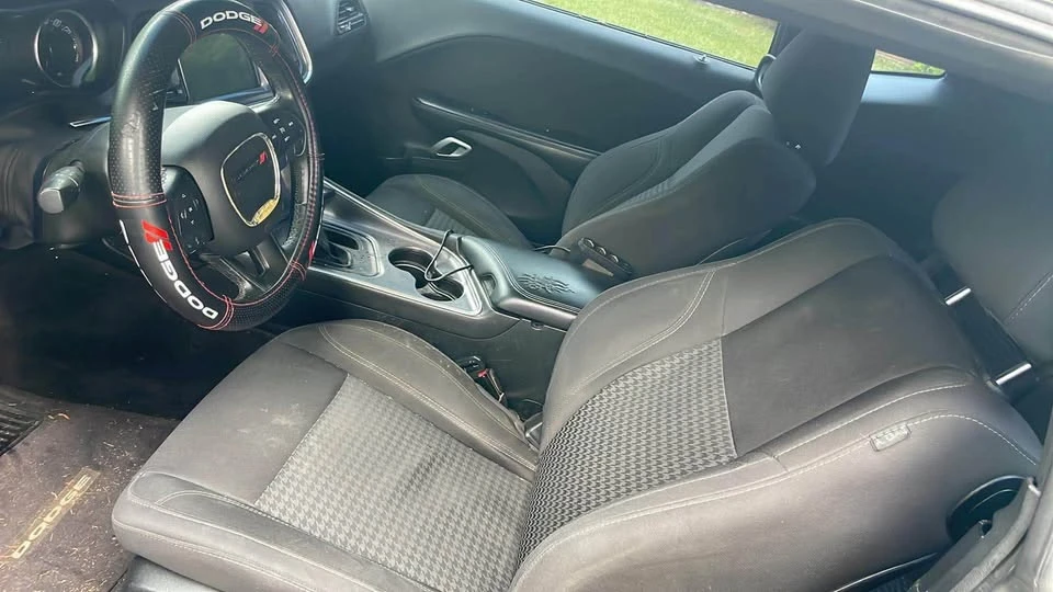 2017 Dodge Challenger 3rd Gen - Image 4 of 8