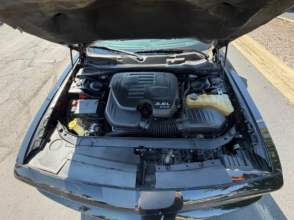 2017 Dodge Challenger 3rd Gen - Image 9 of 18