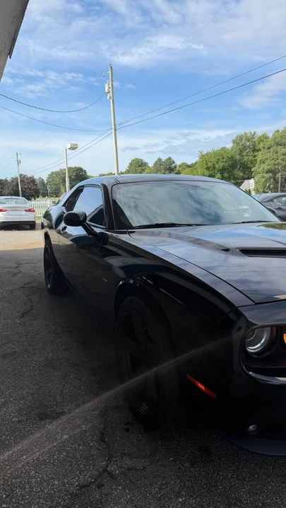 2017 Dodge Challenger 3rd Gen - Image 3 of 10