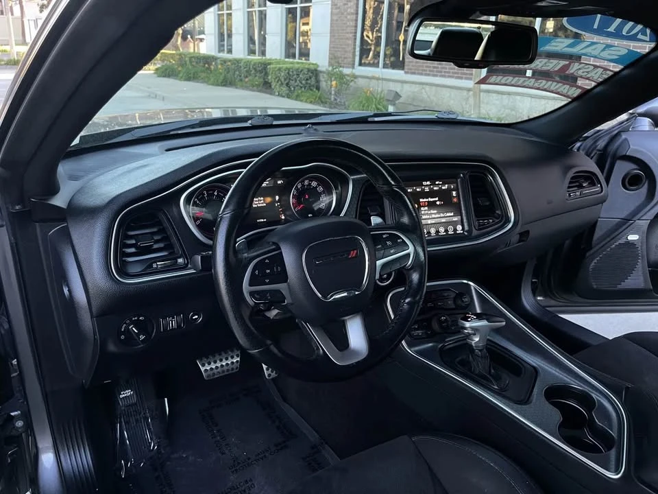 2017 Dodge Challenger 3rd Gen - Image 5 of 15