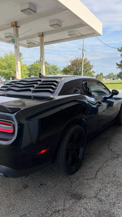 2017 Dodge Challenger 3rd Gen - Image 9 of 10