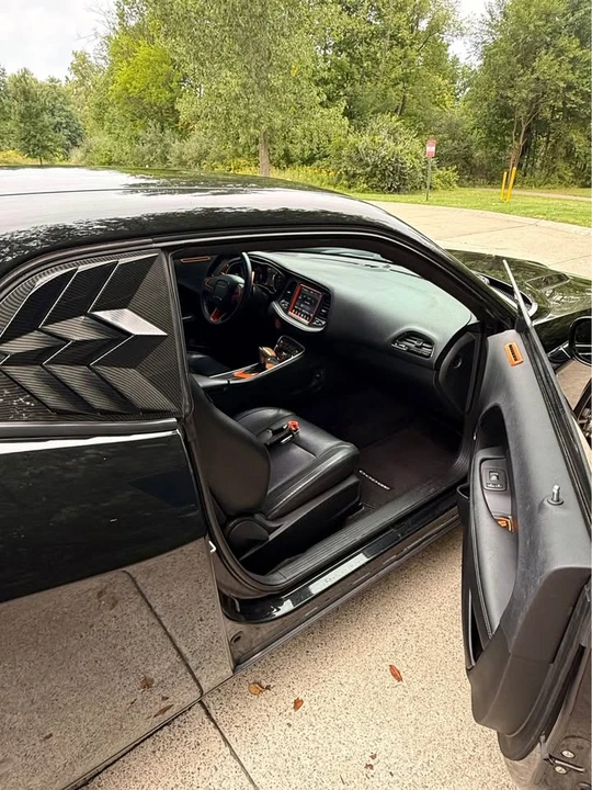 2017 Dodge Challenger 3rd Gen - Image 10 of 12