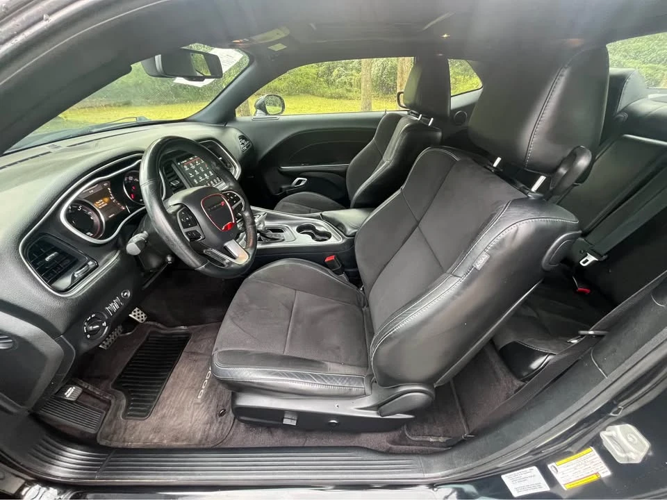 2017 Dodge Challenger 3rd Gen - Image 10 of 18