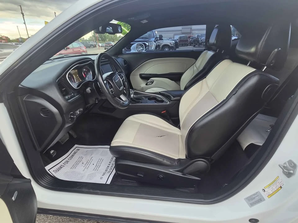 2017 Dodge Challenger 3rd Gen - Image 10 of 17