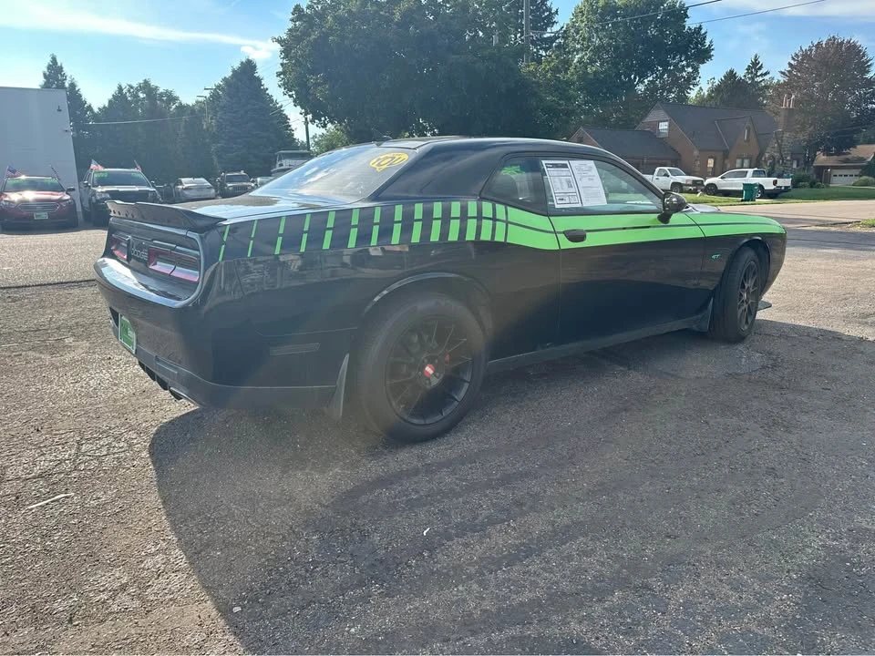 2017 Dodge Challenger 3rd Gen - Image 5 of 17