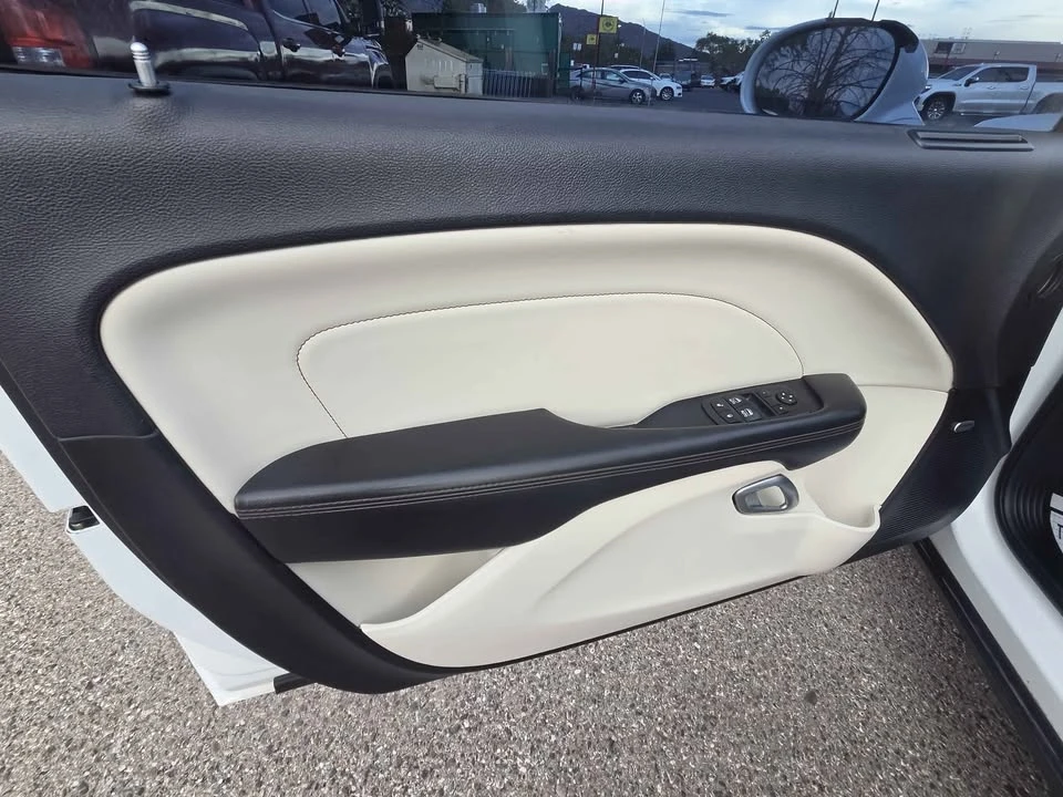 2017 Dodge Challenger 3rd Gen - Image 14 of 17