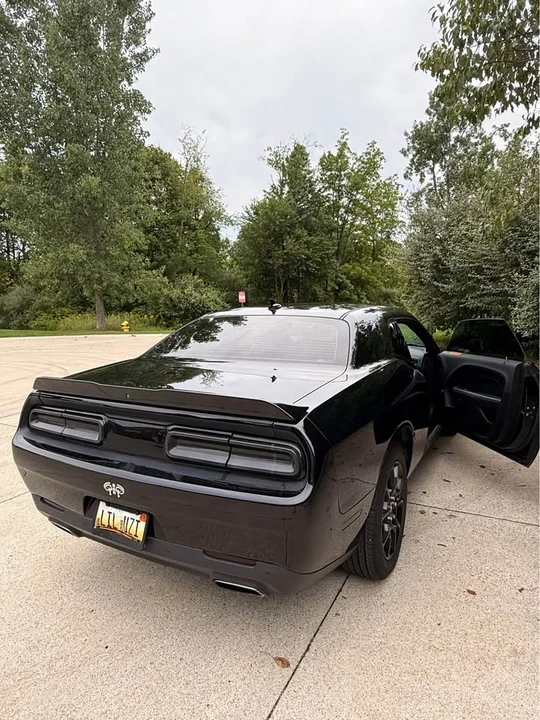 2017 Dodge Challenger 3rd Gen - Image 5 of 12