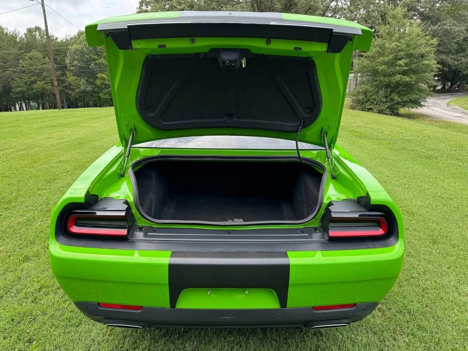 2017 Dodge Challenger 3rd Gen - Image 10 of 16