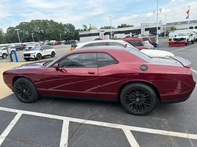 2017 Dodge Challenger 3rd Gen - Image 8 of 9