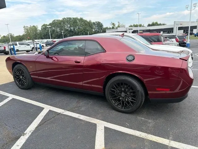 2017 Dodge Challenger 3rd Gen - Image 7 of 9