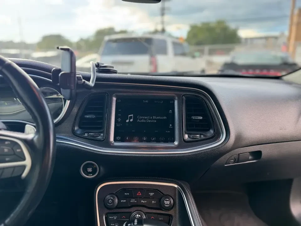 2017 Dodge Challenger 3rd Gen - Image 17 of 20