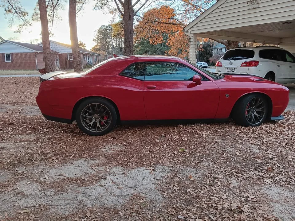 2017 Dodge Challenger - Image 5 of 9