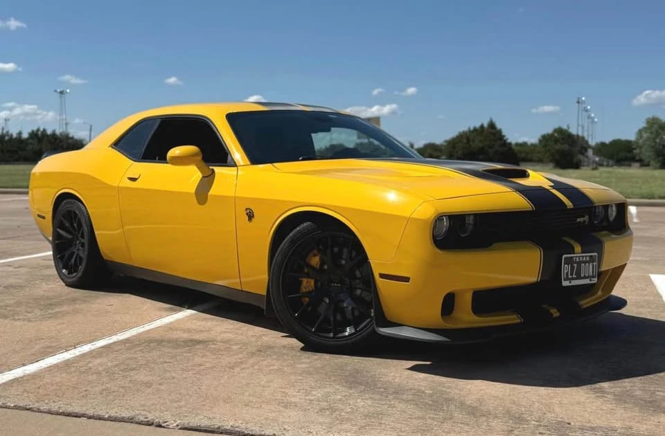 2017 Dodge Challenger SRT Hellcat 3rd Gen - Image 4 of 19
