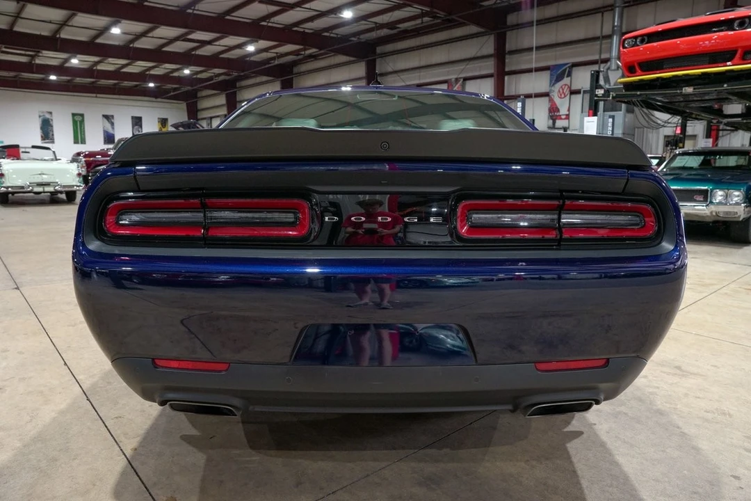 2017 Dodge Challenger 3rd Gen - Image 7 of 31