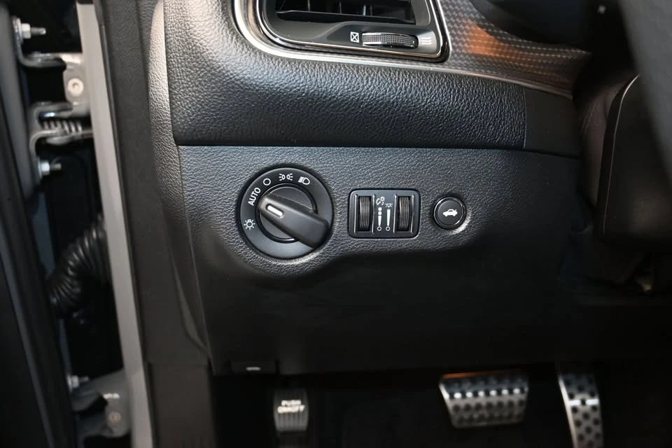 2017 Dodge Challenger 3rd Gen - Image 13 of 20