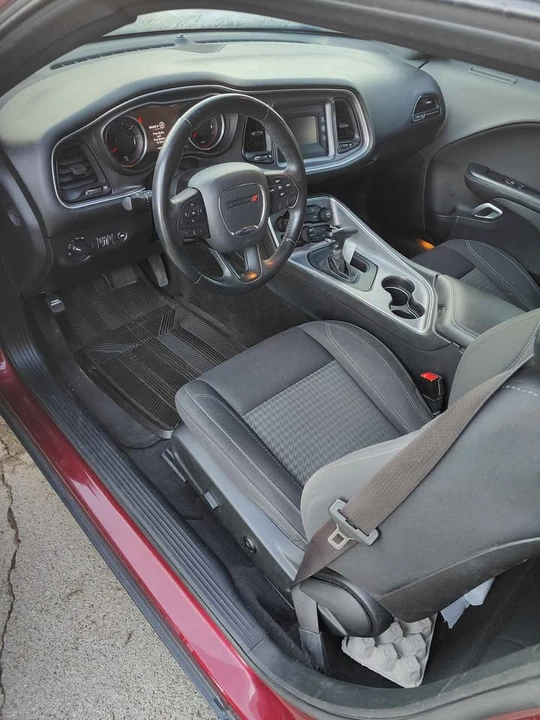 2017 Dodge Challenger 3rd Gen - Image 7 of 12