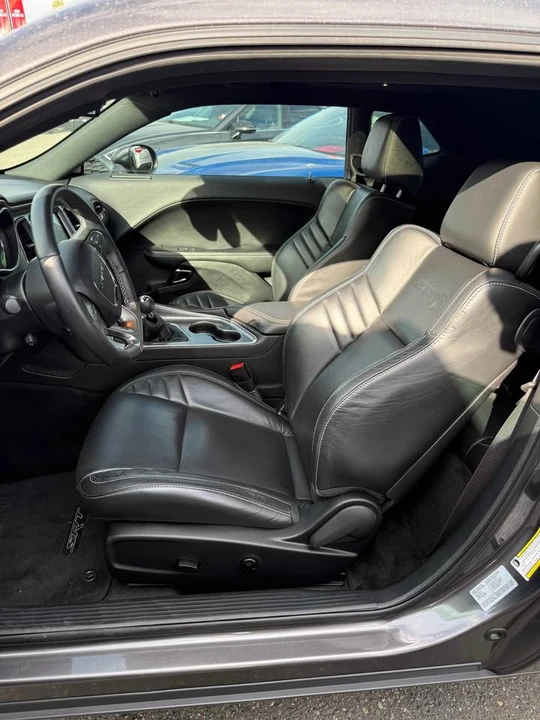 2017 Dodge Challenger 3rd Gen - Image 10 of 11